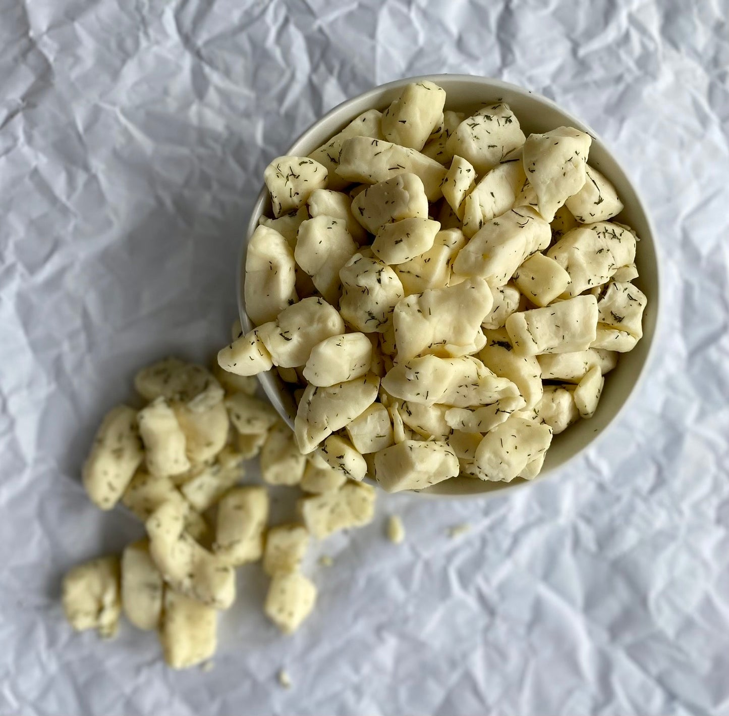 DILL AND GARLIC CURDS